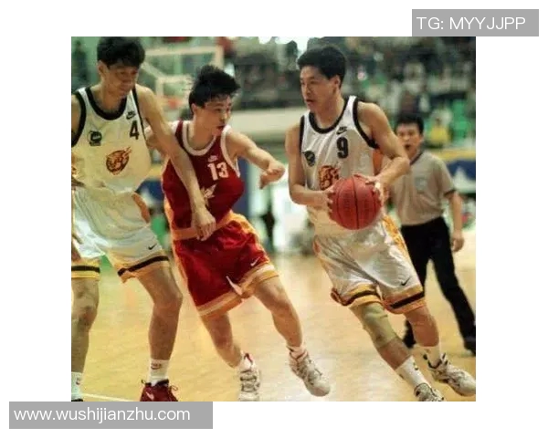 中国篮球明星队教练的执教之路与球队发展全景解析